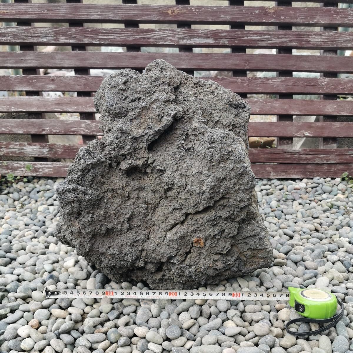 富士　溶岩石　20.5キロ　庭石　石 鑑賞石　石材　割栗石　庭　坪庭 富士 溶岩石 20.5キロ 庭石 石 鑑賞石 石材 割栗石 庭 坪庭 Amazon.co